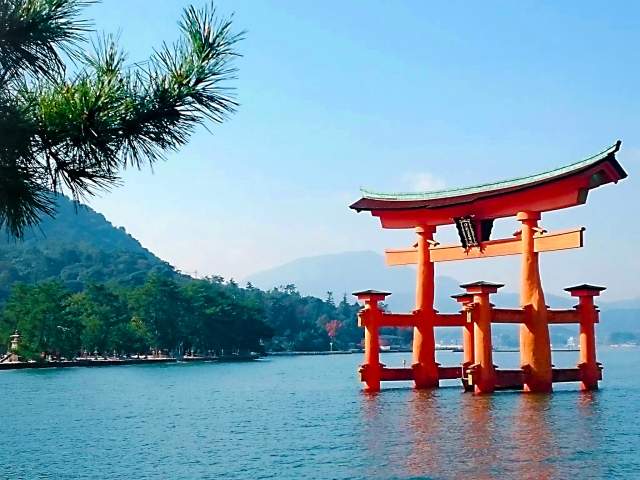 itsukushima shrine